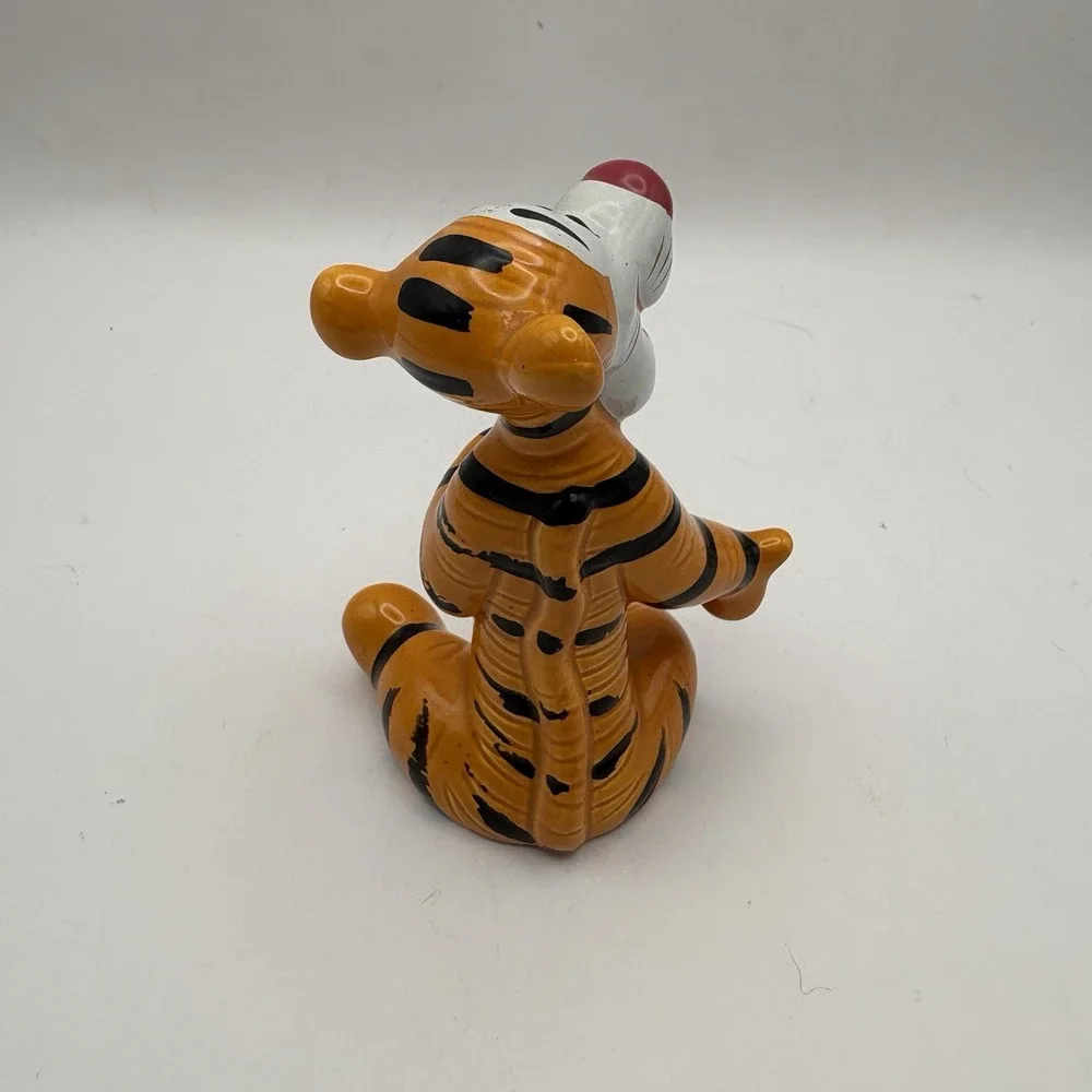 Vintage Disney Japan Winnie the Pooh Tigger 4" Ceramic Figure - Picture 2 of 3